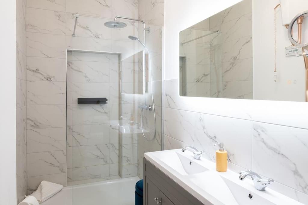 Stylish Beachfront Bolthole With Stunning Sea Views And Luxury Touches Herne Bay Kültér fotó