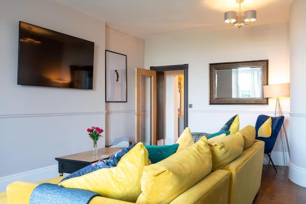 Stylish Beachfront Bolthole With Stunning Sea Views And Luxury Touches Herne Bay Kültér fotó