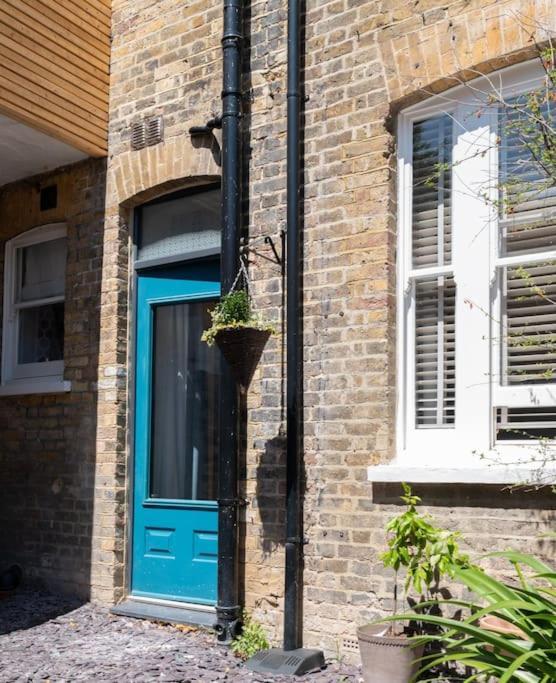Stylish Beachfront Bolthole With Stunning Sea Views And Luxury Touches Herne Bay Kültér fotó