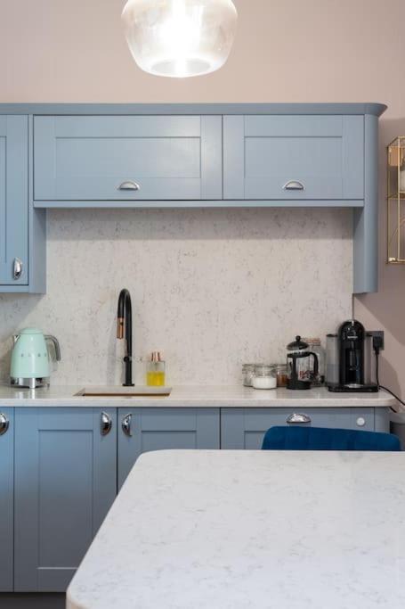 Stylish Beachfront Bolthole With Stunning Sea Views And Luxury Touches Herne Bay Kültér fotó