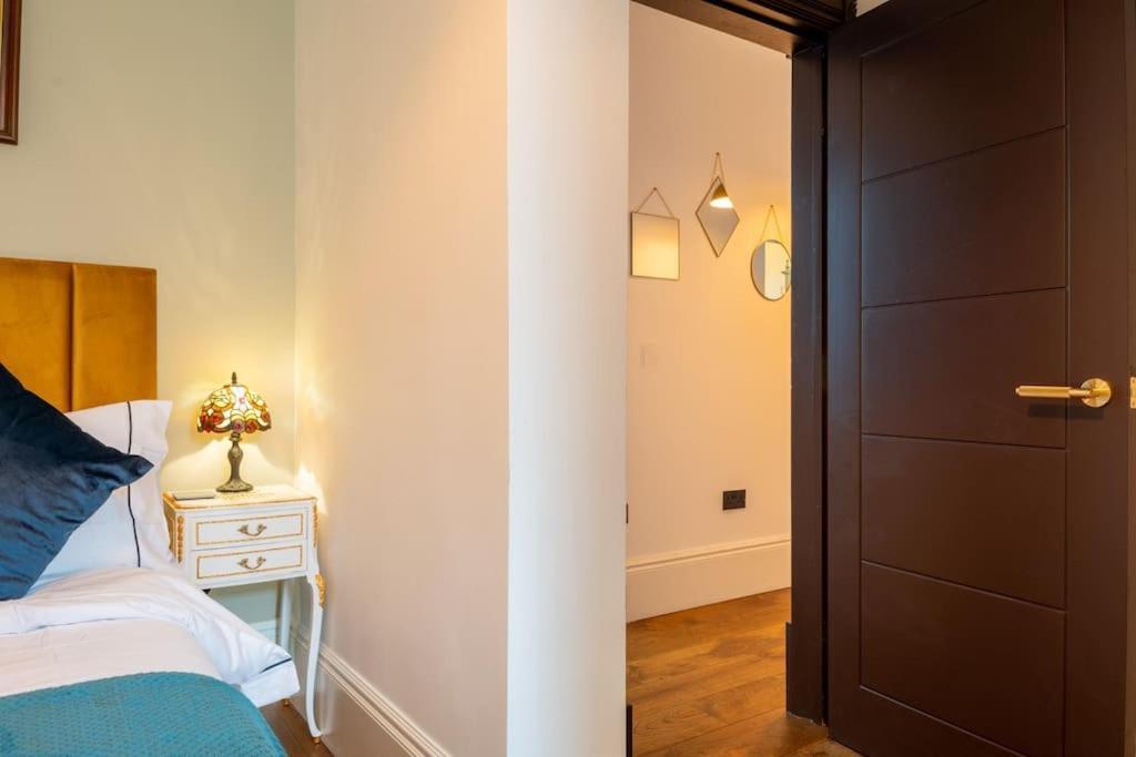 Stylish Beachfront Bolthole With Stunning Sea Views And Luxury Touches Herne Bay Kültér fotó